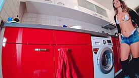 Sizzling hot shorts tease big curvy ass