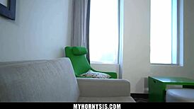 Incredibly Curvy Babe Shows Off Her Big Tits To Her Stepbrother - Myhornysis