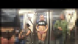 Hurry Goku, Master Roshi Wants Bulma's Big Ass