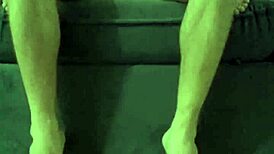 This novinha loves sitting nicely on the cock, showing her little pussy