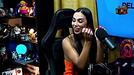 Latina Didy Reis Flashes Tits Publicly!