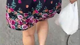 Damn, banging this curvy mature slut on the street! 🔥