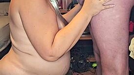 Pregnant MILF sucks big cock