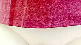 मेच्योर मॉम की चूत गीली फ्लैश में खुलती है, वो उकसाती है!