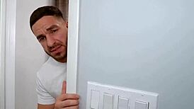 Fucking hot blonde babe in wild intense action