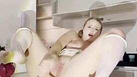 Loirinha Squirts During Anal On Table