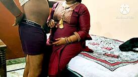 Indian Desi Bhabhi Interacts With Gym Boys in Homemade Scene