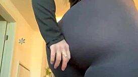 wow, that pawg is stretching those ripped pants so much! 😍