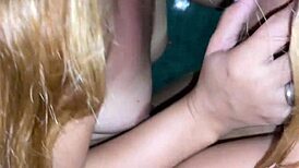 Me follo a mi hermanastra hasta correrme dentro de su co�o rosado