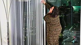 Bodybuilder BBW Takes Double Monster Cock in Deepthroat MMF Action