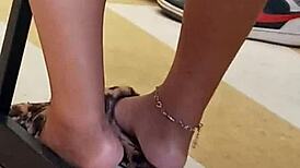 ebony teen 18+ lightskin soles candid