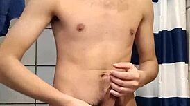 lil skittle spins that cock like a helicopter in her solo teen show