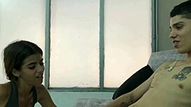 सेक्सी चिका ग्रेट ब्लोजॉब देती है