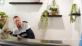 Come worship my pink pussy, it's shaved and horny