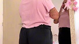 Chubby Girl Farting While Preparing For Date