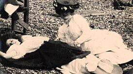 Check out the baker's hairy pussy in vintage pornostalgia.