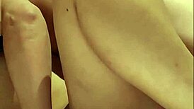 un fan me trajo a su esposa china mexicana para follarmela frente a el y subirla a mi canal gracias y saludos paps