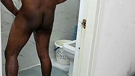 lucky asian boy showers with irani milf, what a treat 😍🚿