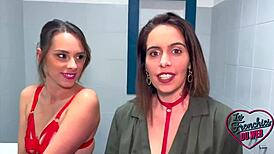 joy et anita s'embrasent dans un trio ffh torride