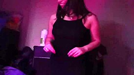 mi esposa me baila y me la chupa rico