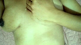 This milf is rubbing her clit so softly 😏