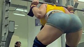 Beautiful Colombian outfit highlights big ass at gym