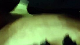 me pongo un corsé nuevo y me folla duro en misionero, sintiendo el orgasmo intenso.