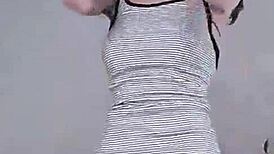 Korean Novinha Enjoys Solo Time