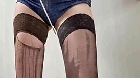 Sexy balloons mistress Elza Kom's financial domination unfolds with heels and lipstick.