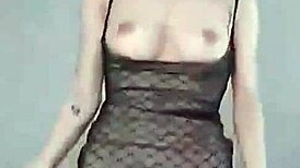 Korean Novinha Enjoys Solo Time