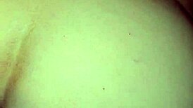 Cumming on her ass, isn't it hot?