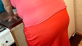 I Jerk Off To My Neighbor In The Kitchen While She Is Preparing Dinner