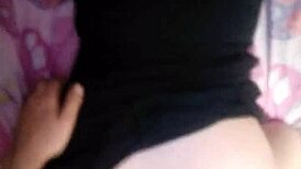 Me coge en cuatro en el cuarto de mis primos