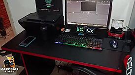 Meu Amigo Corno Me Chamou Para Apagar O Fogo De Sua Mulher Pois Ele Não Conseguia Trabalhar Pois Ela Estava Pertubando E Ainda Fico Assistindo Eu Arregaçar O Cuzinho Dela