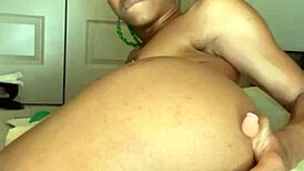 i'm teasing my pretty asshole so good