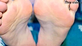 Stepsister's room toes and holes ASMR JOI