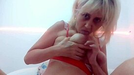 Stella Still Chupando As Próprias Tetas Quentes Macias Deliciosas Full On Red