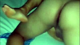 करीना दो जवान 18+ लंडों पर थ्रीसम में जोरदार झड़ी!