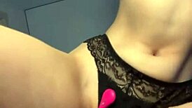 Big Ass Sits On Face While Fingering Pussy.