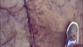 टीना मिल्फ कार में विशिंग गेम खेलती, गैंगबैंग बन जाती