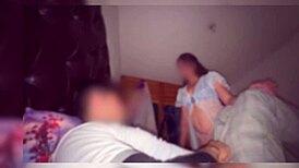 Madrastra Encuentra A Su Hijastro Masturbandose En Su Cuarto El Celular Se Queda Grabando Todo Señora Milf Mexicana Video Casero