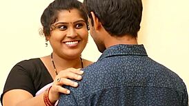 जब एक मोटी आंटी लड़के को आओ कहती है