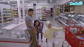 amateur teen feels so excited sucking big black cock in public