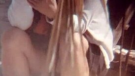 A mi vecina le gusta que le vea los calzones