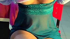 Stepsister moans loving oral pleasure