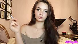 i'm watchin this xo bunny brunette latina with blue eyes smokin and blowin smoke in my face