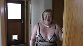 Kiwi trashy slut pleasures master on valentines during storm sloppy creampie 😈💦