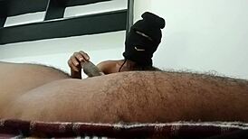 गांव वाली गर्लफ्रेंड रैंच पर हर्ड को चोद रही