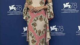 anya taylor-joy image slideshow featuring blonde celebrity poses