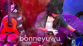 Bonneyuwu Earns Pay By Sucking Dildo Intensely In Sexy Outfit!